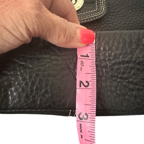 Coach Elegant Black Leather Shoulder Bag - Picture 13 of 13